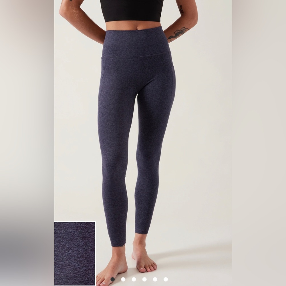 Brand new (with tags) Athleta Salutation Softluxe Tight (2 pockets) in Navy.